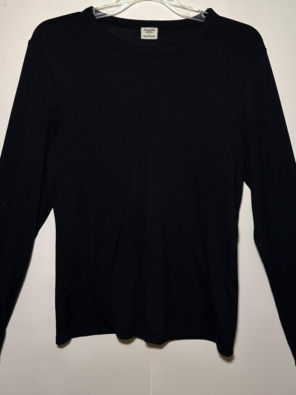 Abercrombie and Fitch Women's Black Scoop Neck Long Sleeve Ribbed Tee Size Large